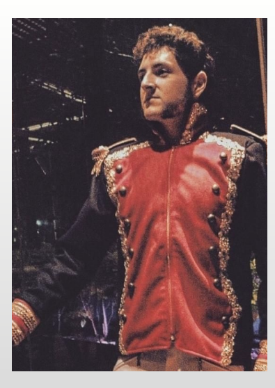 Retrato de actor caracterizado como Agustín de Iturbide en representación del Bicentenario